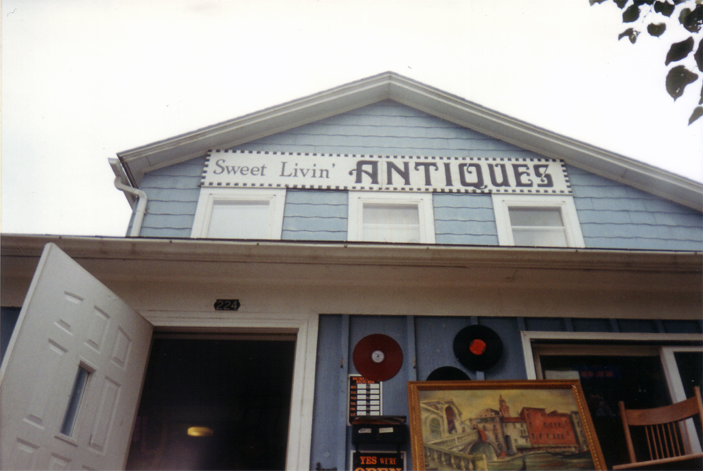 iowa-city-antiques1